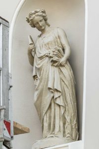 Figur der Göttin Demeter